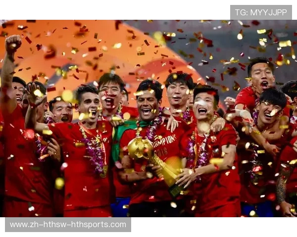 上海上港夺冠之路回顾：从挑战者到霸主的蜕变